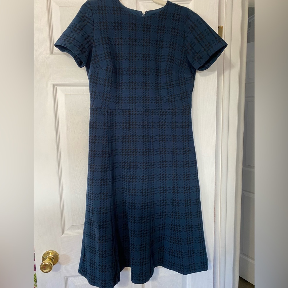 Ann Taylor blue houndstooth midi dress